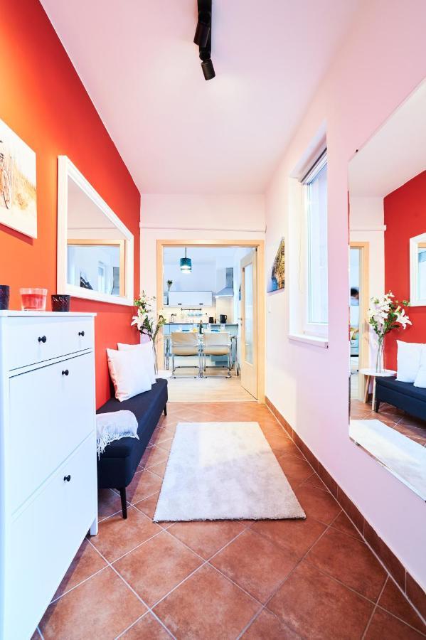 Feel Home Deluxe Corvin # Free Parking # Ac # Elevator Будапешт Экстерьер фото